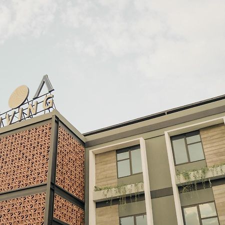 Loa Living Solo Baru Hotel Grogol ภายนอก รูปภาพ