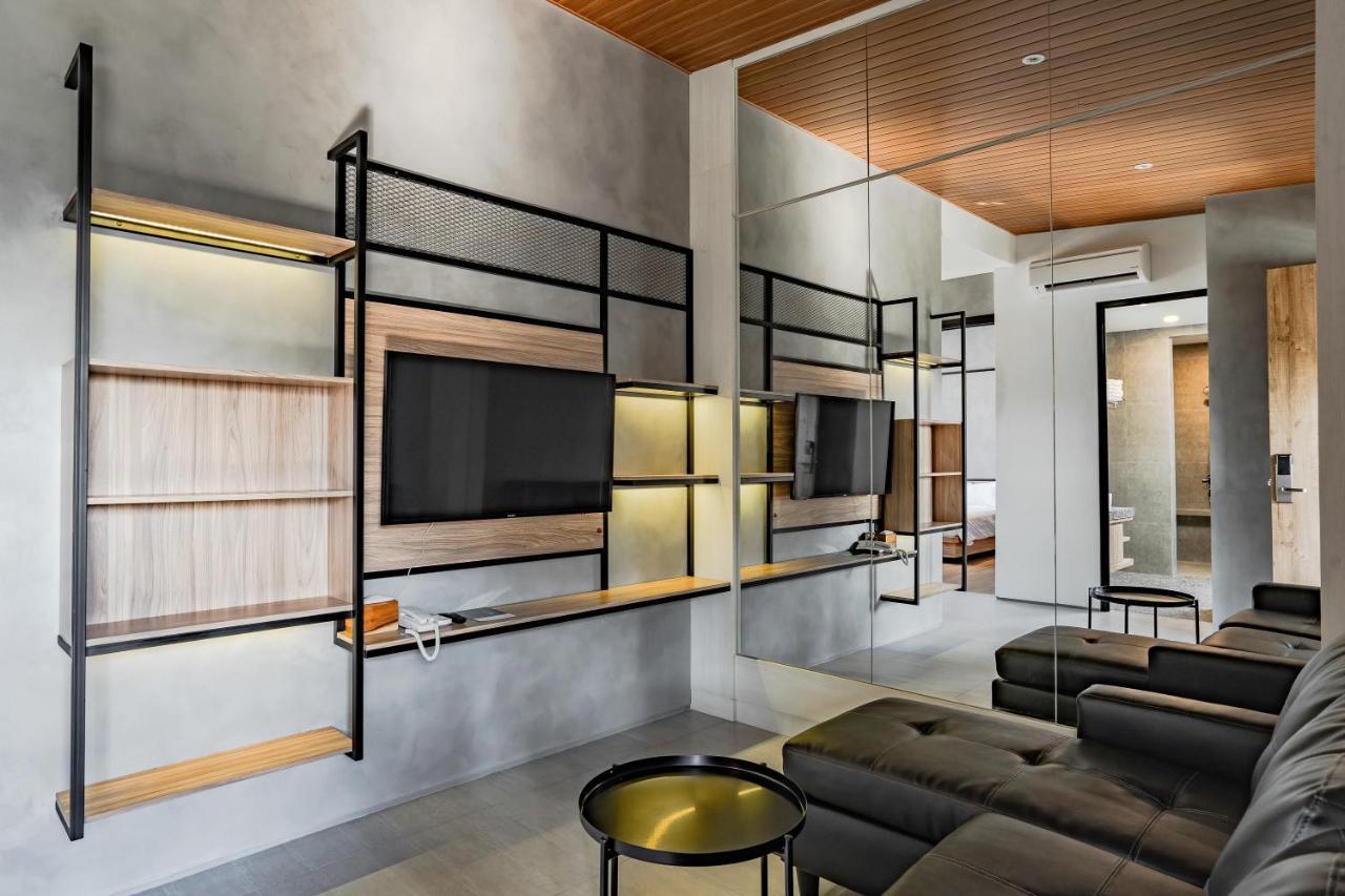 Loa Living Solo Baru Hotel Grogol ภายนอก รูปภาพ